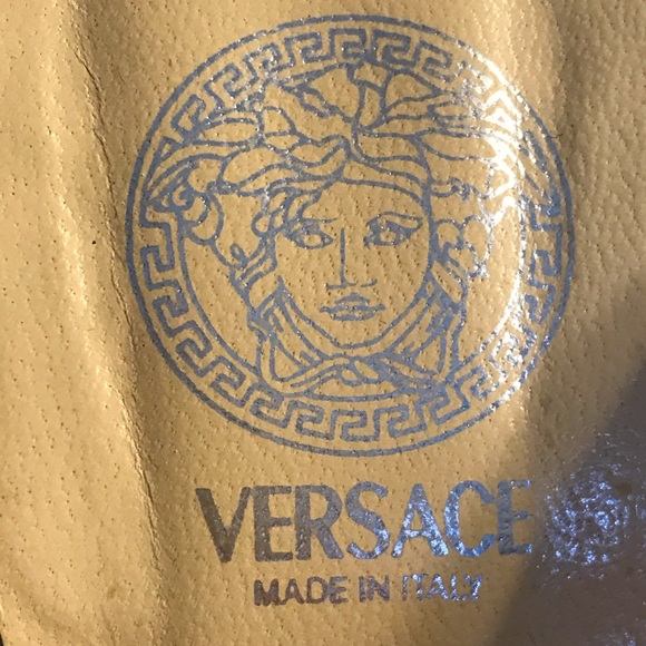 🌟 Versace women’s pump shoes - Picture 6 of 7